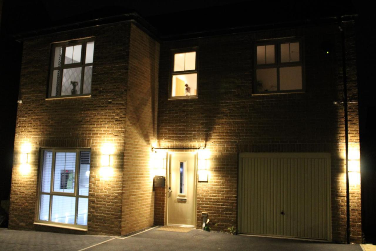 Haven - Spacious Luxury Home Perfect For Families, Couples And Contractors! 5Mins To Xscape And Junction 32! Castleford Eksteriør billede