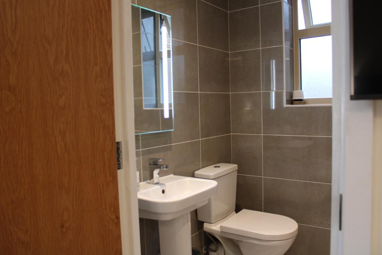 Haven - Spacious Luxury Home Perfect For Families, Couples And Contractors! 5Mins To Xscape And Junction 32! Castleford Eksteriør billede